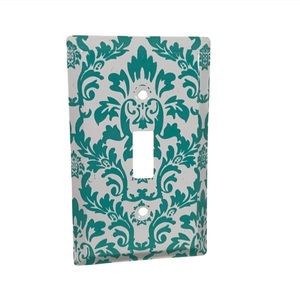 WHITE LIGHT SWITCH COVER WALL PLATE WITH MINT GREEN DAMASK DESIGN NEW